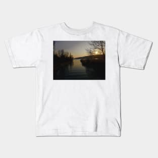 Sunset landscape photography lakeview Kids T-Shirt